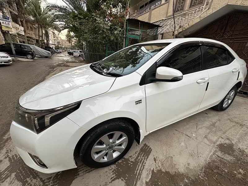 Toyota Corolla Altis 2017 3