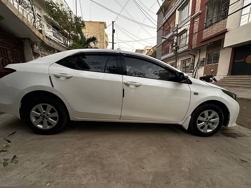 Toyota Corolla Altis 2017 9