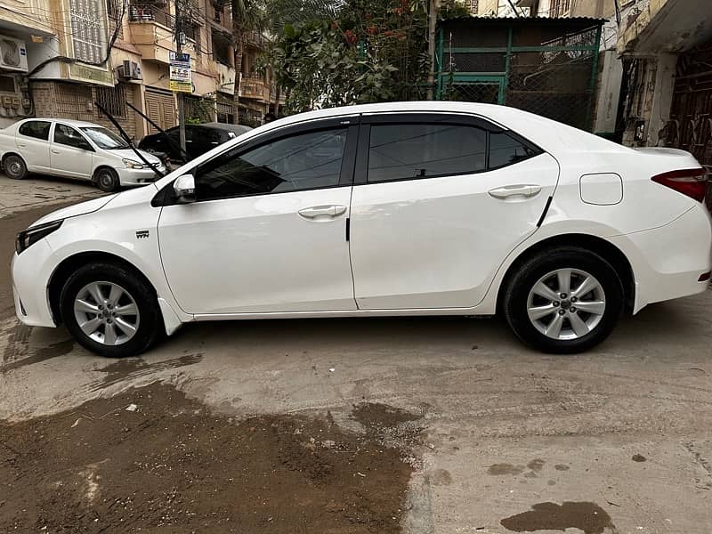 Toyota Corolla Altis 2017 10