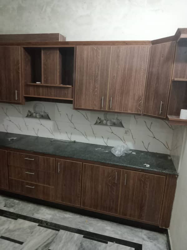 7 marla upper portion available for rent in h 13 Islamabad 8