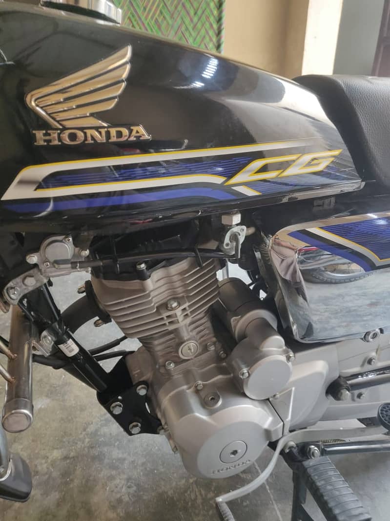 Honda CG 125 Special Edition 2024 4