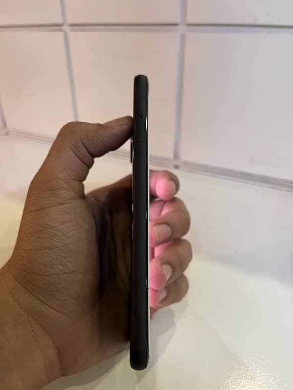 Google Pixel 4 3