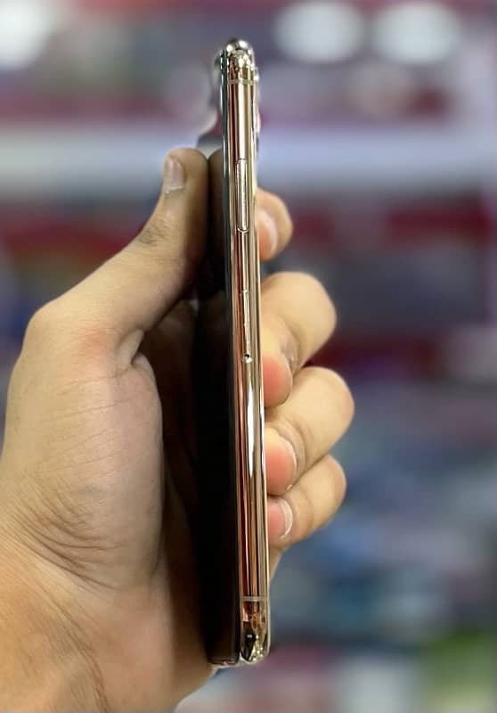 Urgent sale iphone xs 64 gb non pta face id failed truetone of 3