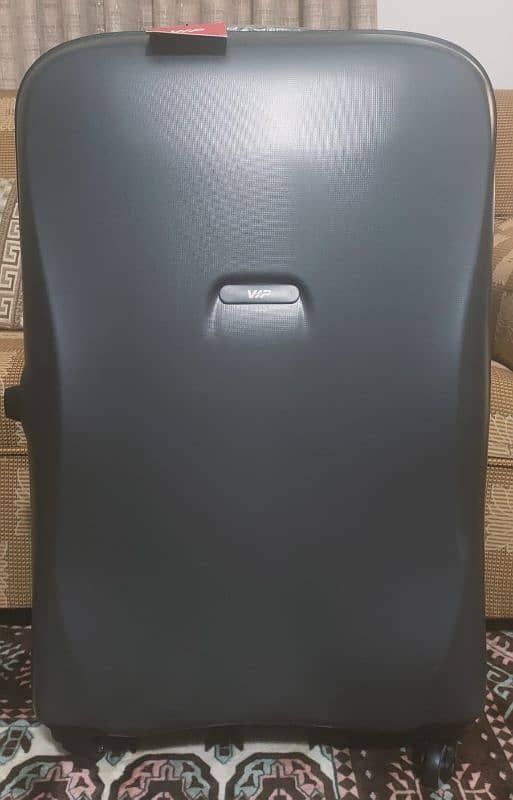 Imported Made in Uae Luggage Bag 1