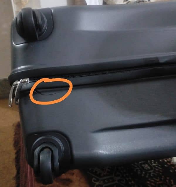 Imported Made in Uae Luggage Bag 10