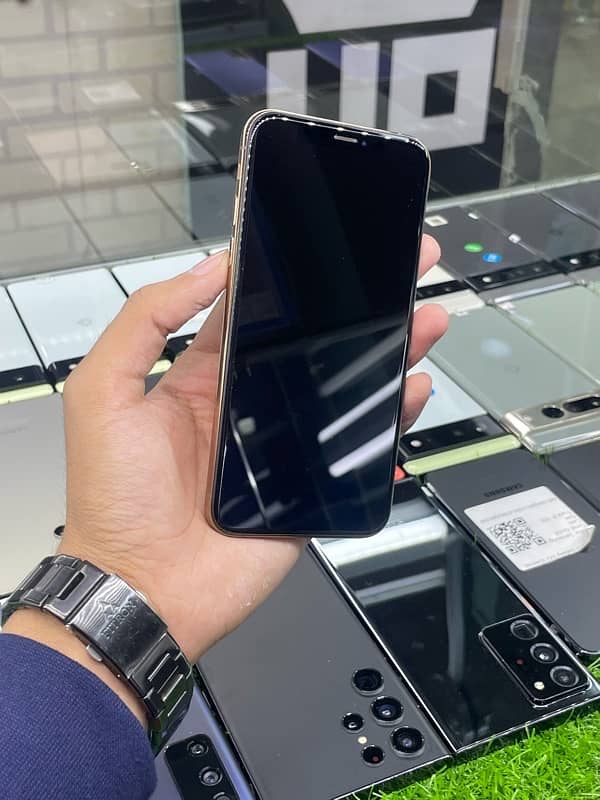 Iphone xs PTA 1