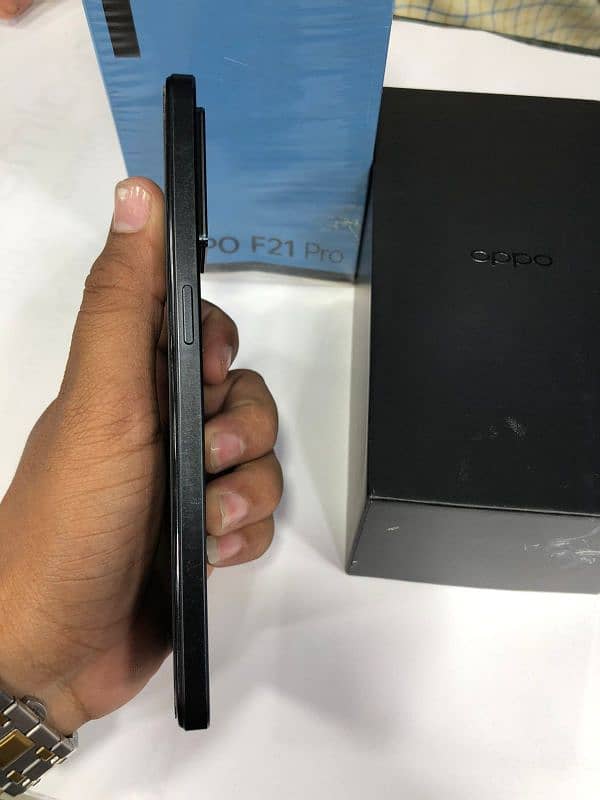 Oppo F21 pro 4