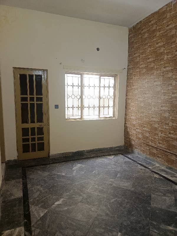 G-11 Real Pics Size 25 - 50 House For Sale Near Main Road And Markaz 6