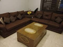 L shaped sofa with table