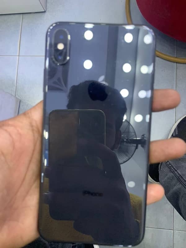 i phone xs max 256gb battery health 81% pta approved water pack 0