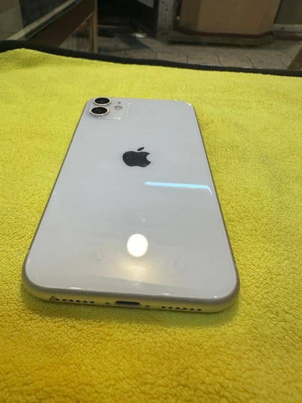 iphone 11 128GB PTA 6