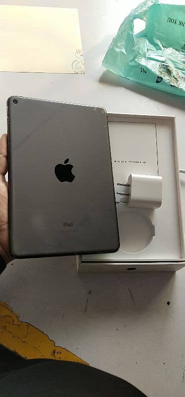 iPad mini 5 64 gb LLA model 1