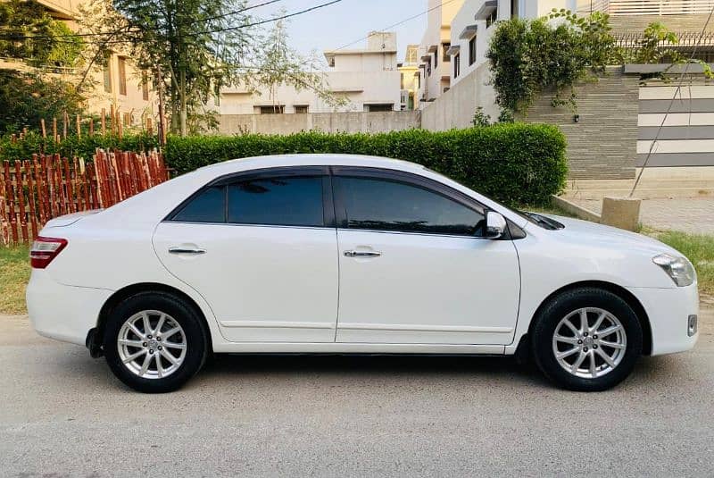 Toyota Premio 2014 3