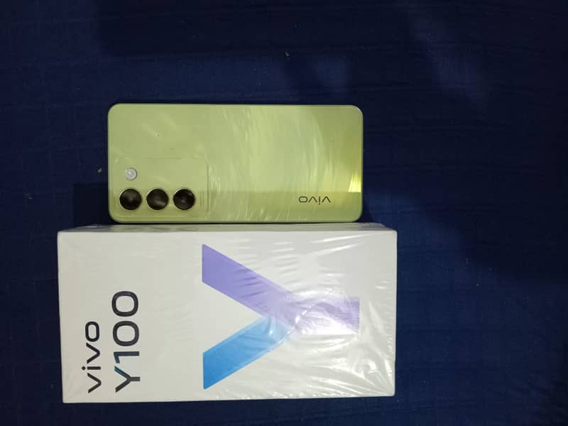 vivo y100 8/128 Green colour original rate 57 final 49 ho jayga i 2