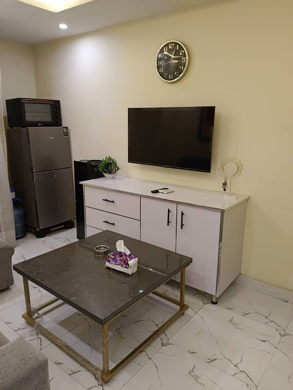 2 bedroom apartment for rent on daily basis in bahria town lahore 15