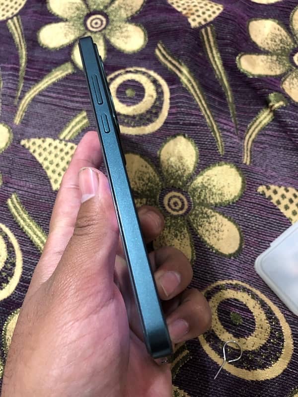 Oppo Reno 11F 12/256 ofical pta approved in 8 months waranty 2