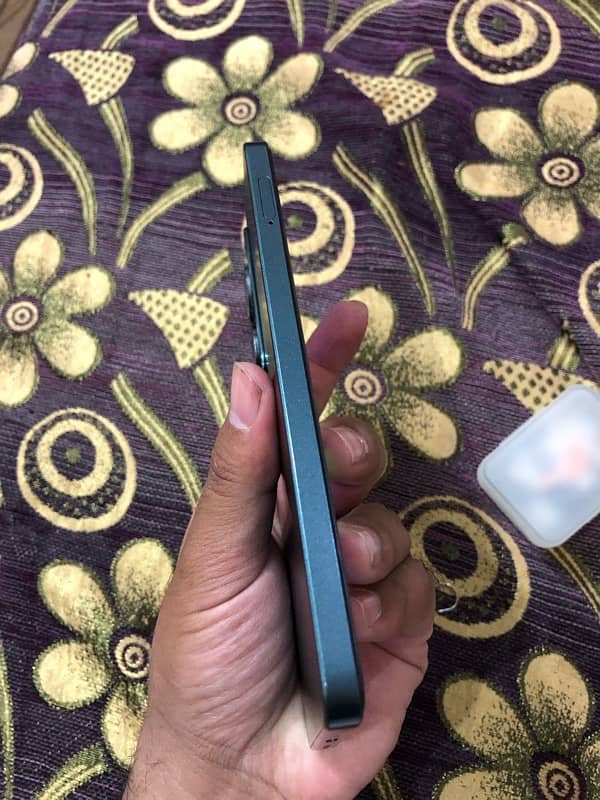 Oppo Reno 11F 12/256 ofical pta approved in 8 months waranty 5