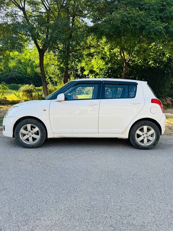 Suzuki Swift 2012 1