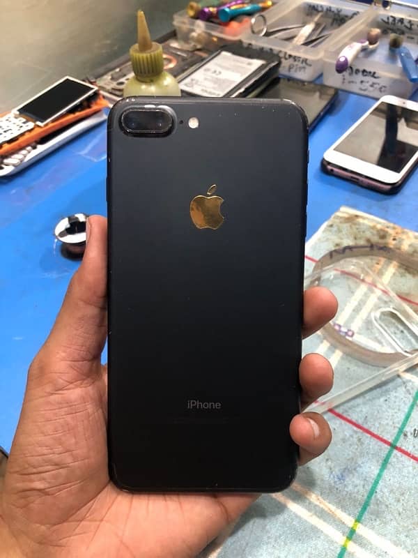 i phone 7plus. pta approved . 128gb 2