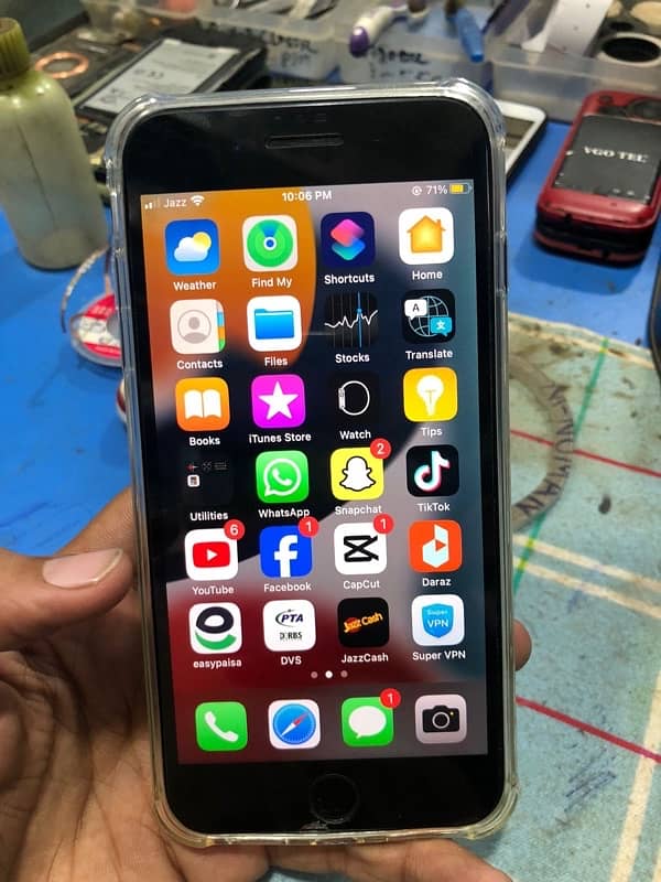 i phone 7plus. pta approved . 128gb 4