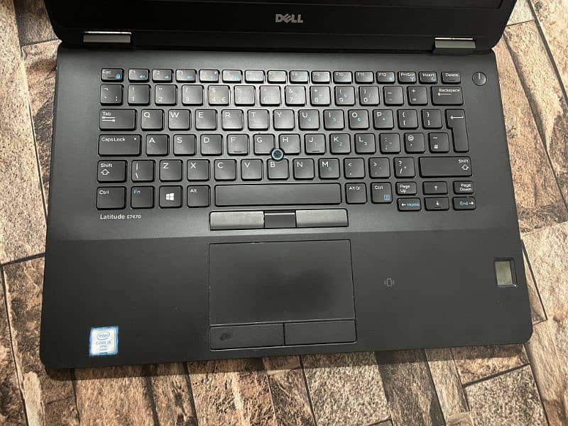 Dell latitude E7470 10