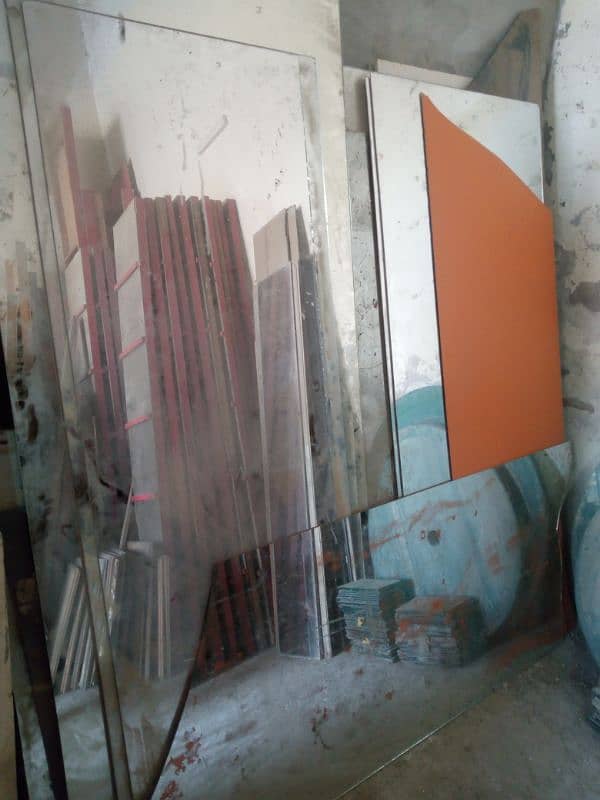 Used Glass/Mirror Shelves 10