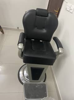 Salon chair