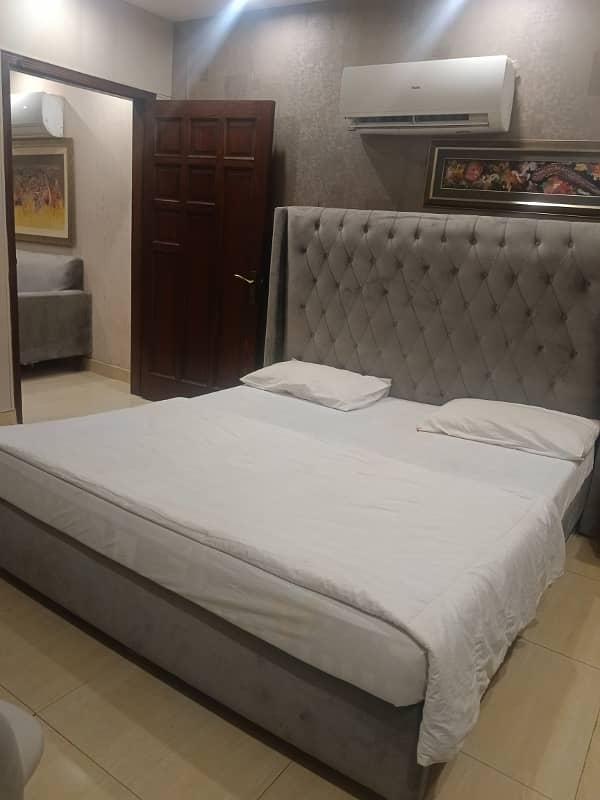 One bedroom VIP apartment for rent short time(2to3hrs) in bahria town 0