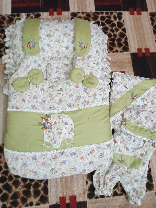 BABY BEDDING SET  , BABY SETS  , DIFFERENT COLOURS,  6 PCS SET 9