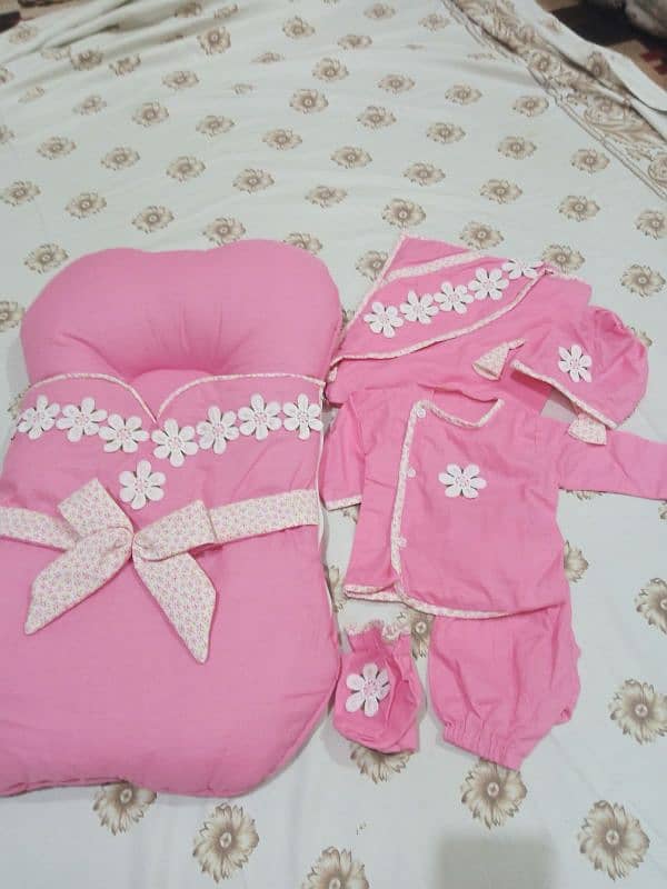 BABY BEDDING SET  , BABY SETS  , DIFFERENT COLOURS,  6 PCS SET 10