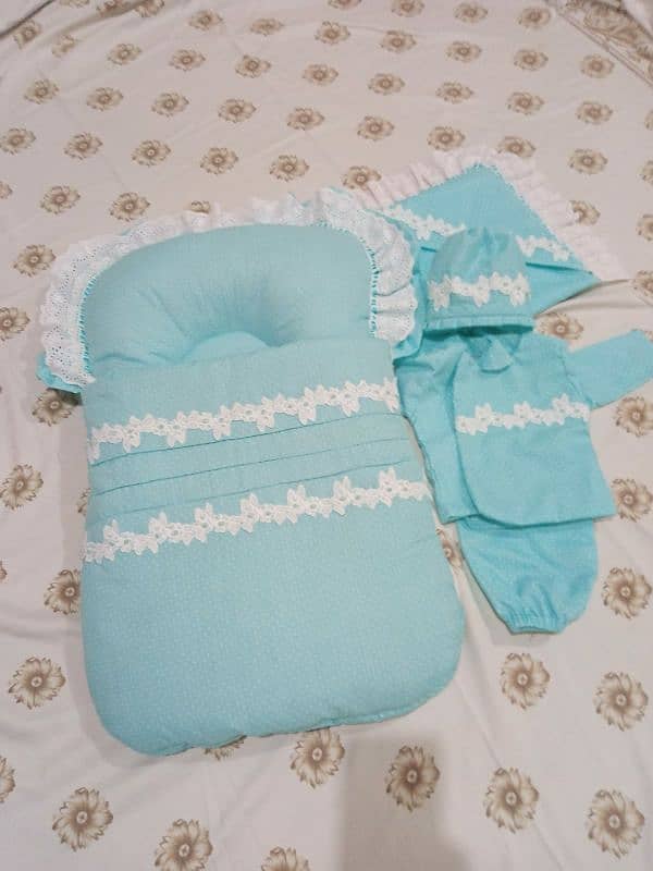 BABY BEDDING SET  , BABY SETS  , DIFFERENT COLOURS,  6 PCS SET 12