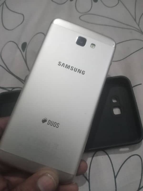 condition 10 by 10 and Samsung ka mobile with box ke sath 03102195881 0