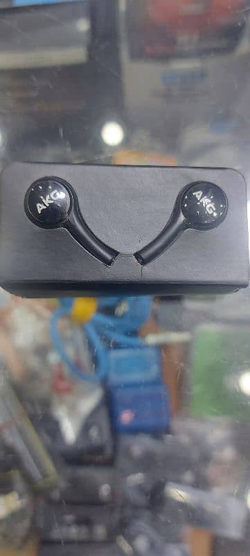 HANDFREE AKG BRAND 0