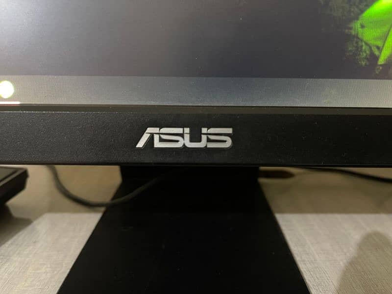 Asus 22 inch monitor 1