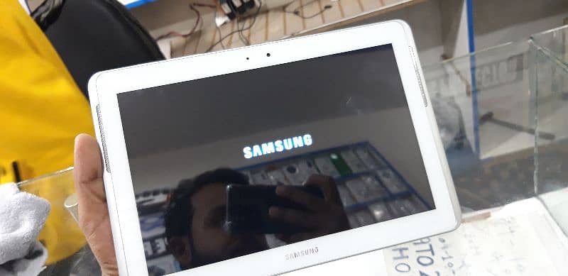 Samsung tablet new condition 2