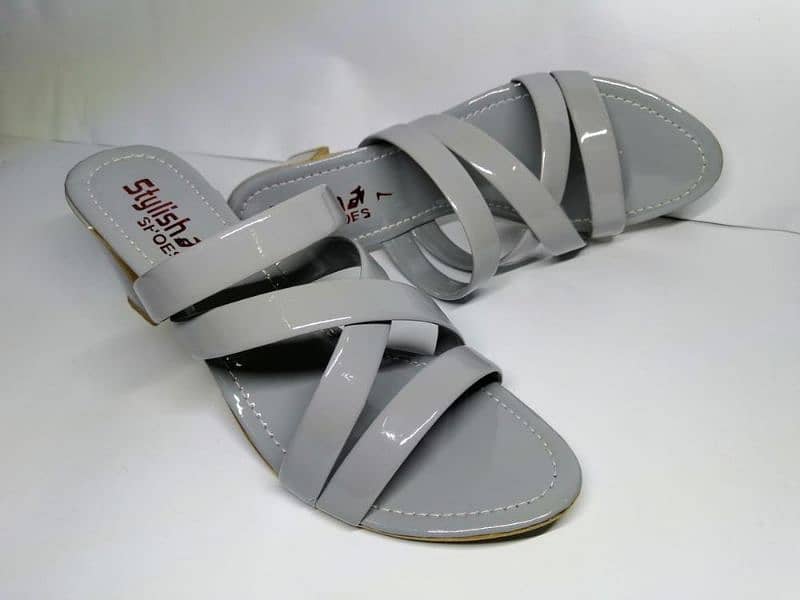 new casual sandal 0