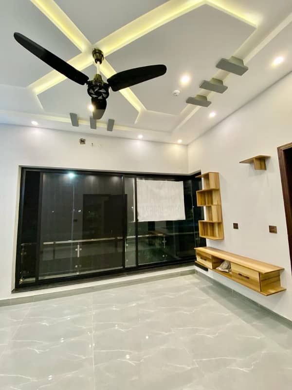 5 Marla luxury House Available For Sale In DHA 9 town Lahore 8