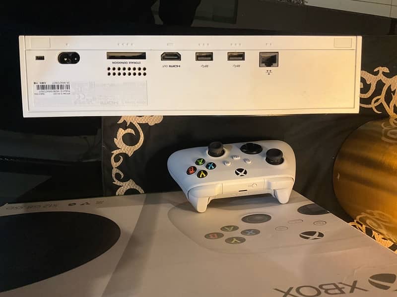 Xbox Series S , Mint condition 2