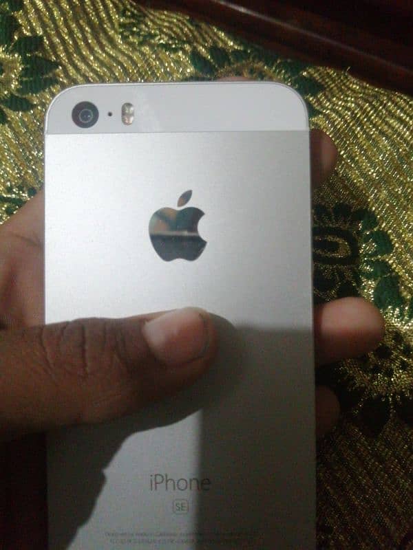 iphone se 1st generation,non pta 32gb price 8000 4