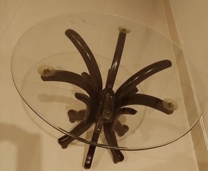 corner table with round shape glass top 2