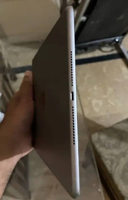 Ipad Air 2 64Gb 9/10 condition 1