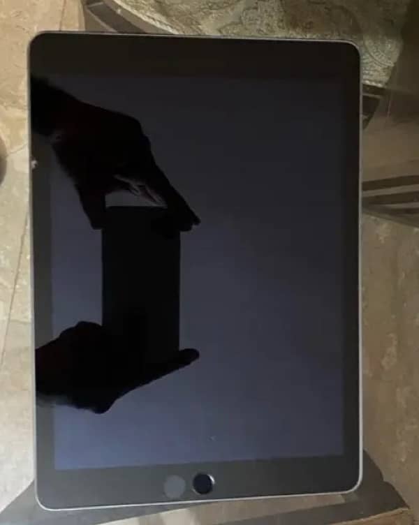 Ipad Air 2 64Gb 9/10 condition 2