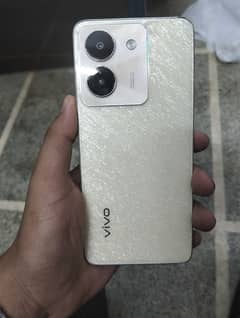 vivo y36 10/10 condition charger and box available