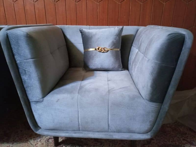 New sofa set with cushions 4