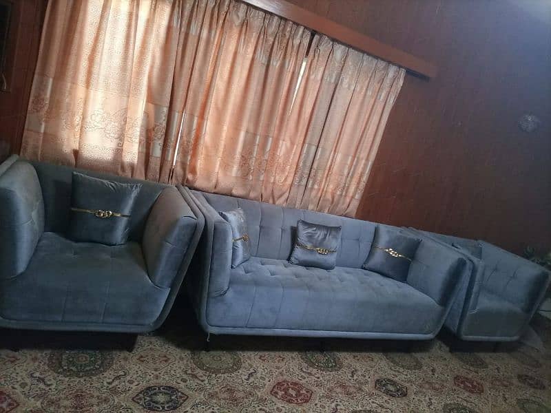 New sofa set with cushions 5