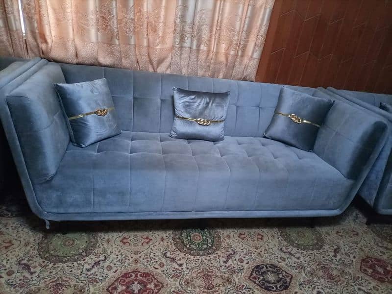 New sofa set with cushions 8