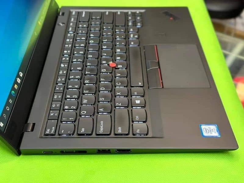 Lenvoo Thinkpad X1 Carbon / Intel core  i7-8th Generation 1