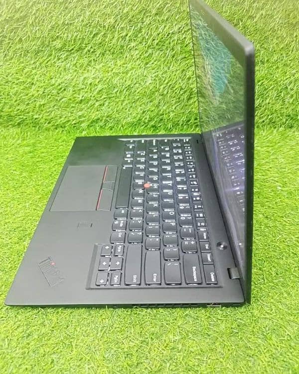 Lenvoo Thinkpad X1 Carbon / Intel core  i7-8th Generation 4