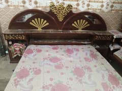 Urgent Sale Double bed with extra storage + 4" masterfoam mattress