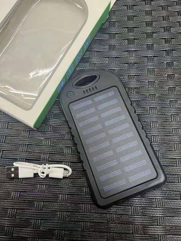 5000 mAH Solar Power Bank 4